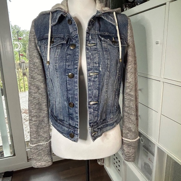 Free People Jacket - Denim with knit sleeves/hood - XS - Picture 9 of 17